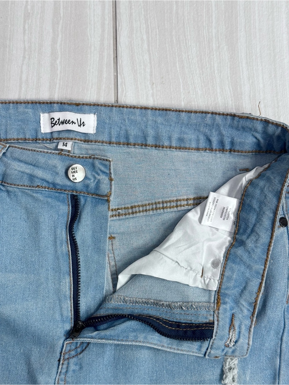 Between Us Ripped Skinny Jeans - Picture 2 of 4